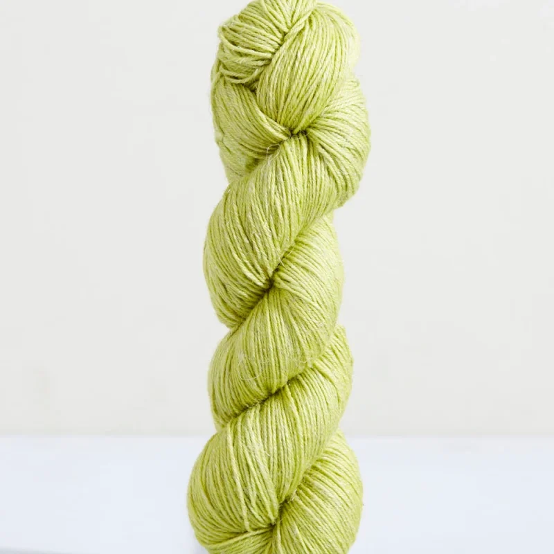 Urth Yarns Trill - Parekeet