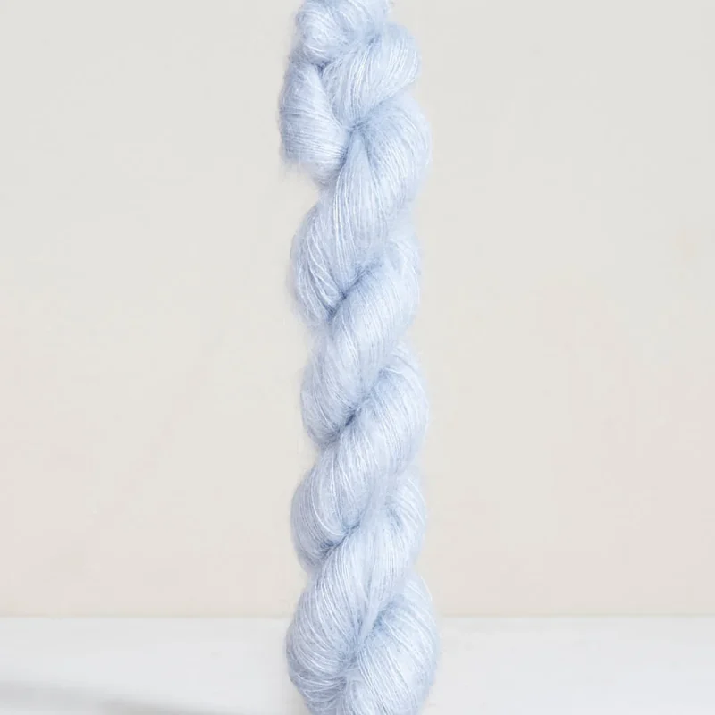 Urth Yarns BonMoher - Frost