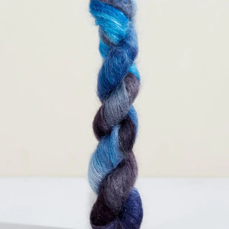 Urth Yarns BonMoher - Moonlight